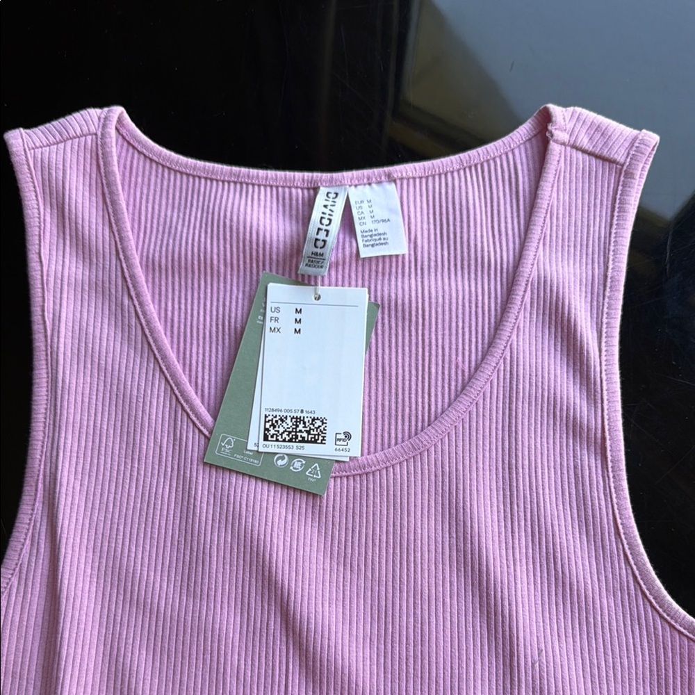 H&M Women’s Ribbed Pink Tank Top - Picture 2 of 4